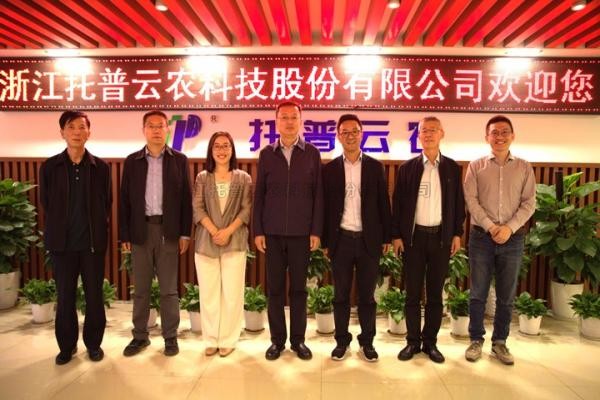 内蒙古自治区农牧业技术推广中心主任胡有林一行赴海角官网首页登录入口考察调研