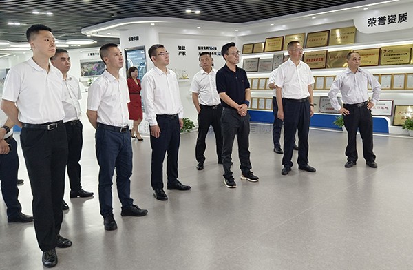 德阳市人大常委会副主任杨芳清、中江县委书记杜尚武率考察组赴海角官网首页登录入口考察调研