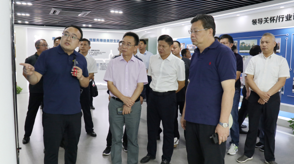 湖北省鄂州市委常委、副市长卢辉一行莅临海角官网首页登录入口考察调研