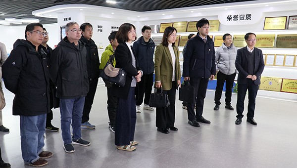 浙江省农业科学院病毒学与生物技术研究所所长徐俊锋一行莅临海角官网首页登录入口调研考察