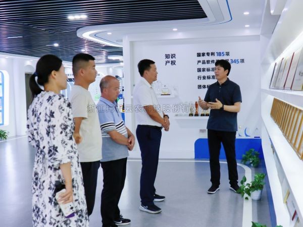 国家耐盐碱水稻技术创新中心西北中心主任王奉斌等一行莅临海角官网首页登录入口
