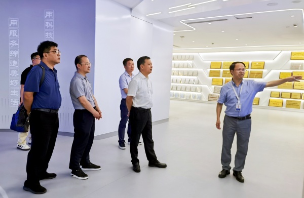 拱墅区人大常委会党组书记、主任鲍一飞带队走访海角官网首页登录入口