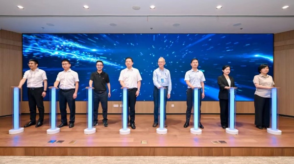 海角官网首页登录入口承建湘湖实验室智能温室正式启用，数智赋能农业科研创新