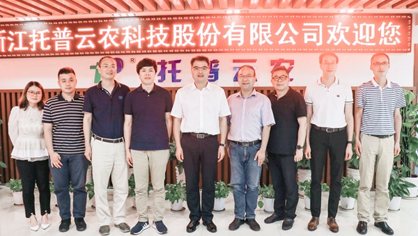 桐乡市副市长徐刚曾在海角官网首页登录入口考察调研