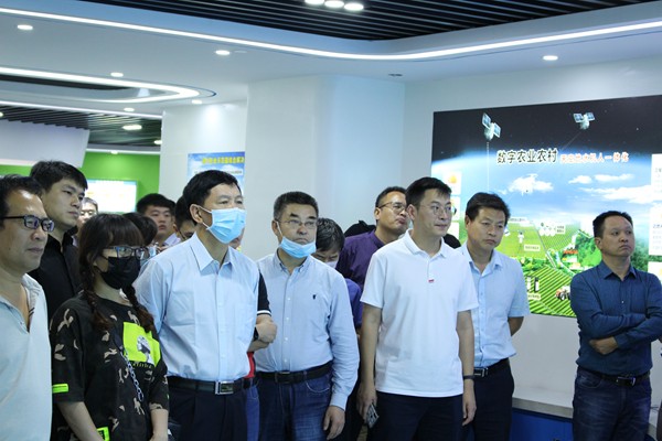 培训班一行观摩了海角官网首页登录入口公司